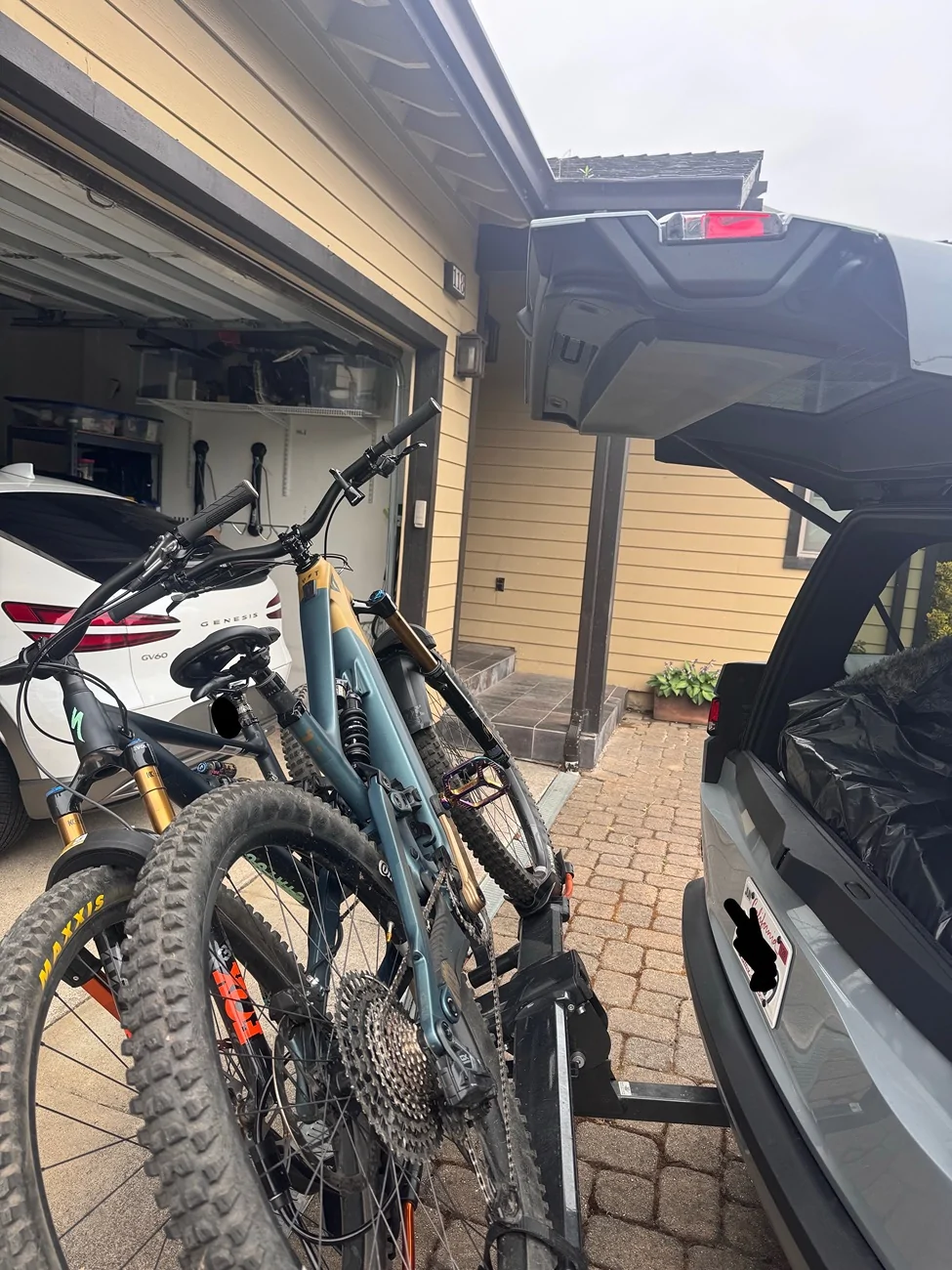 Rivian R1T R1S Bike Rack on R2? IMG_2750