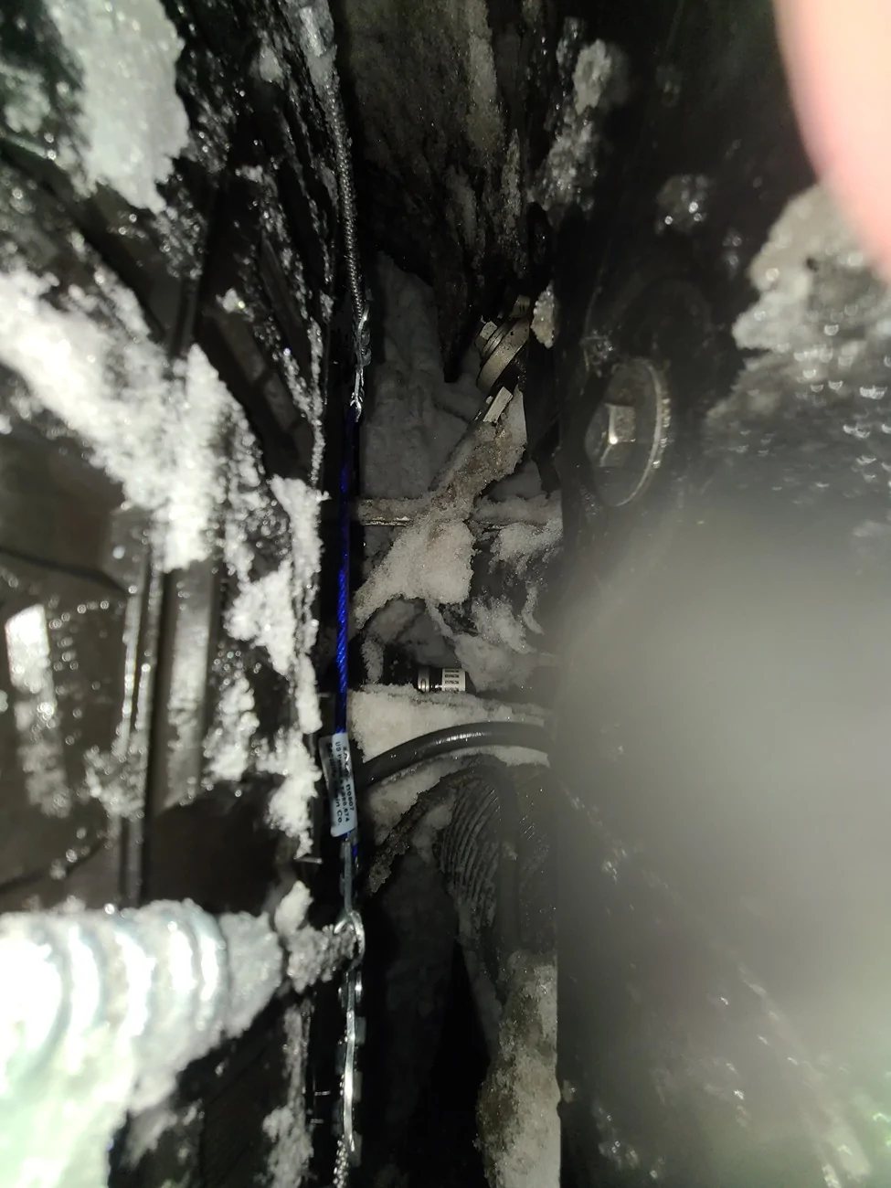 Rivian R1T R1S Snow tire chain recommendations? 20240117_074145