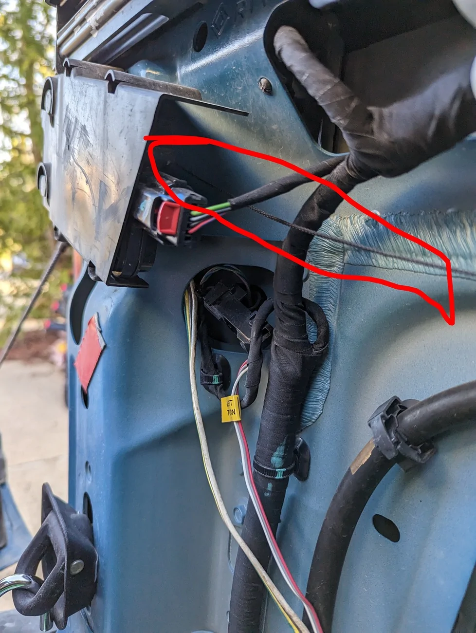 Rivian R1T R1S Manual Tailgate Latch After Total Loss 1000010250