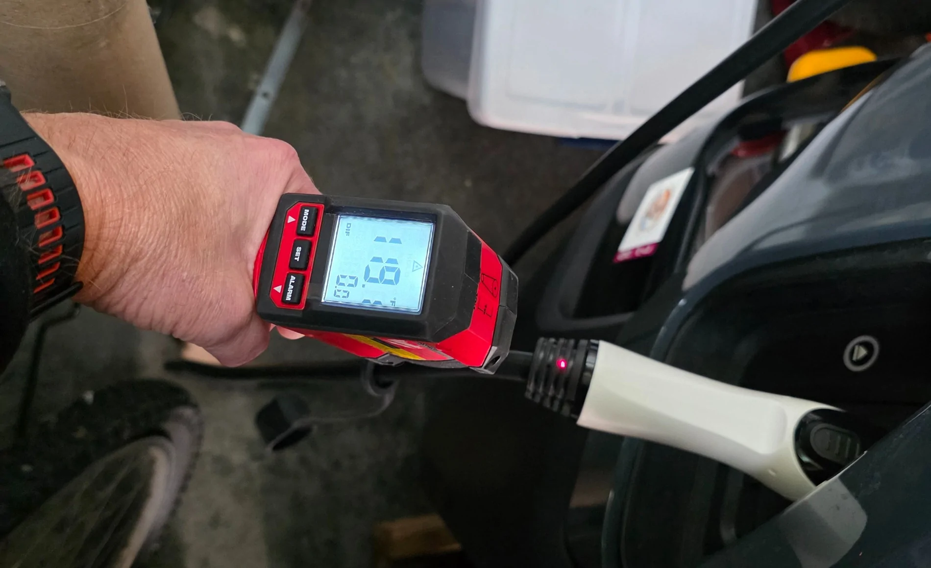 Rivian R1T R1S L2 Charging Stops - Pin Possibly Overheating Due to Defect? 1000003318