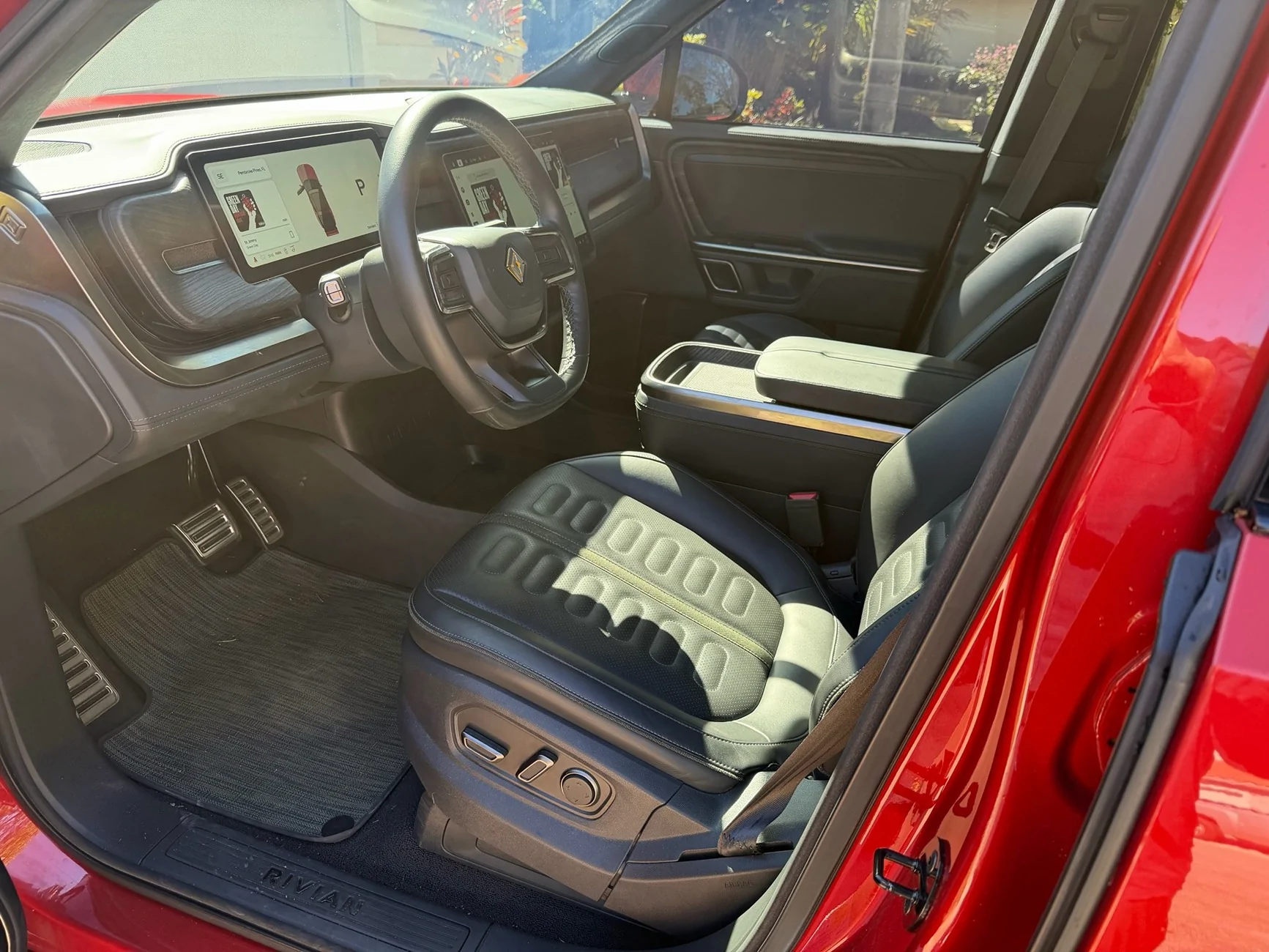 Rivian R1T R1S 2023 Red R1S Quad Adventure 58k IMG_0599