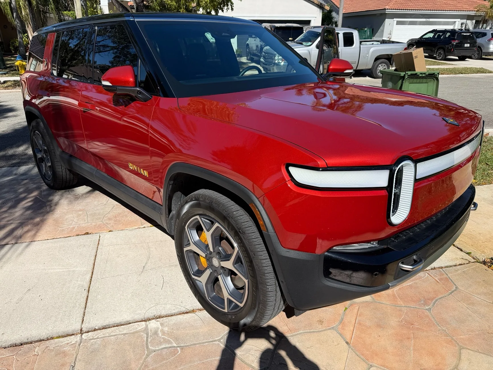 Rivian R1T R1S 2023 Red R1S Quad Adventure 58k IMG_0590