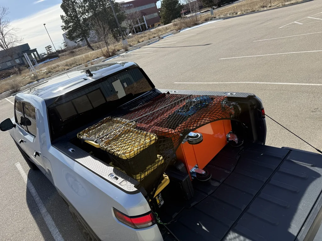Rivian R1T R1S What Are You Hauling (or Hauled) in your Rivian? 🦾 EDEA62B0-AF10-409B-9369-303736E81011_1_105_c