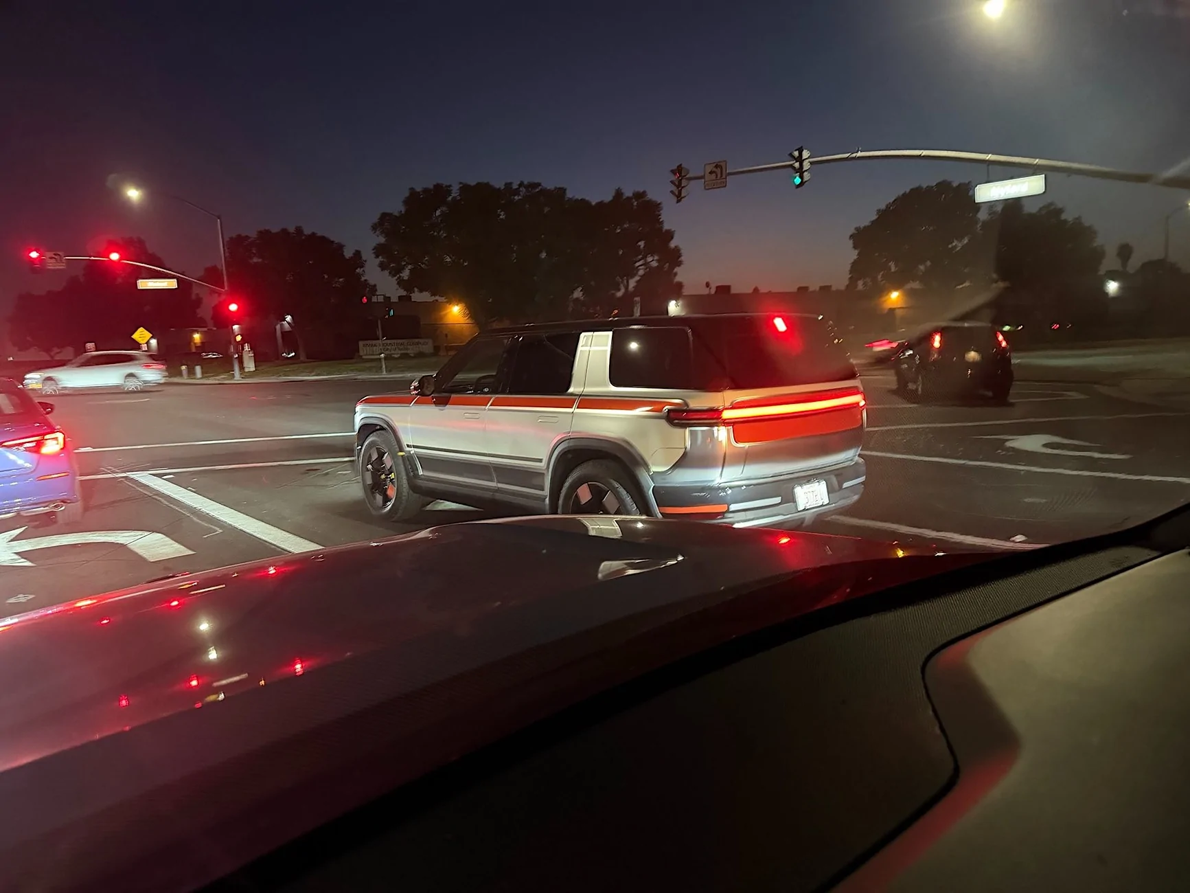 Rivian R1T R1S R2 spotted with new stripes and vinyl graphics design (2/2/26) R2 spotted with graphics decals in new sighting 4