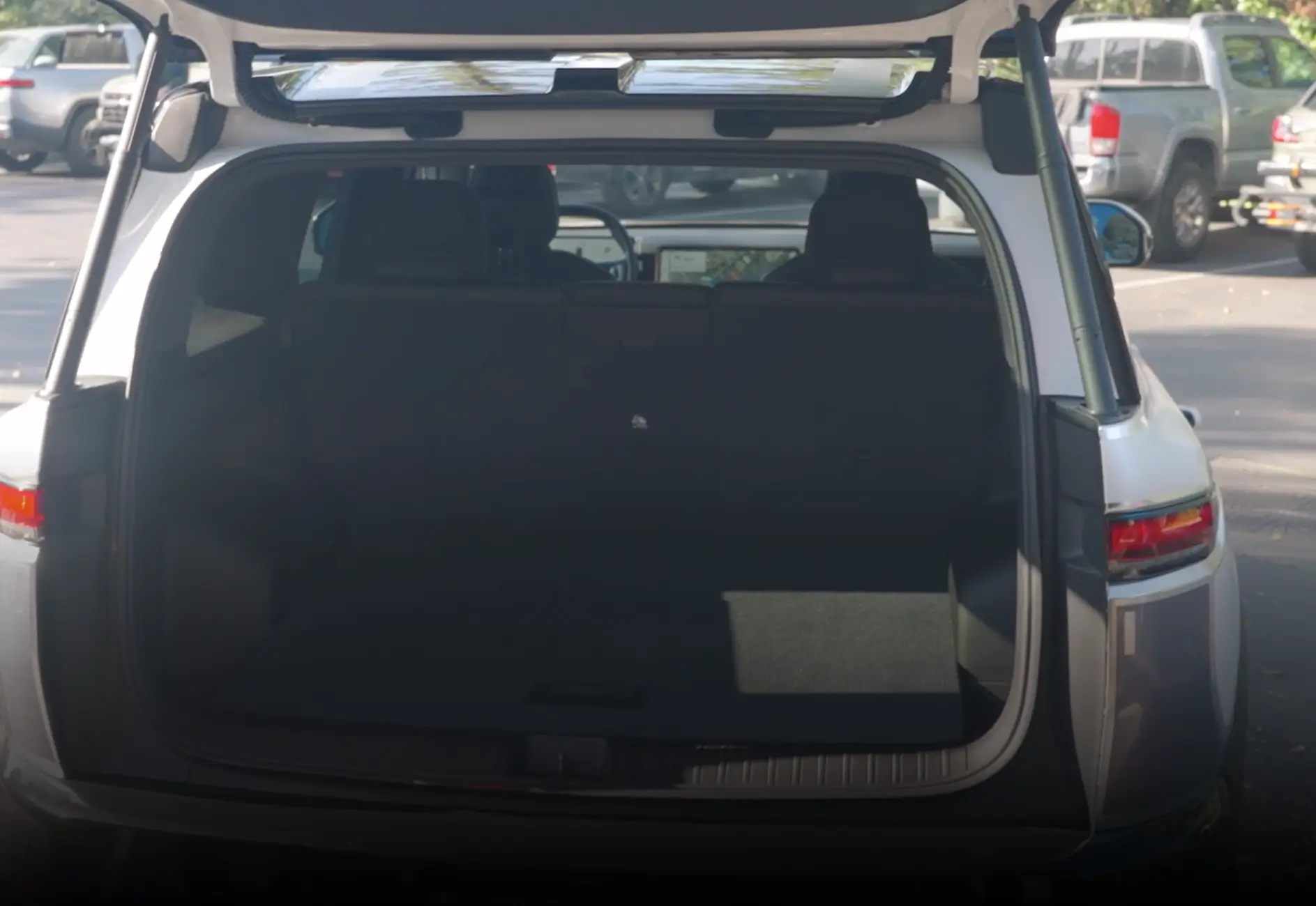 Rivian R1T R1S R2 Early Production Vehicle Sneak Peak on CNBC [Ride Along Video w/ RJ Scaringe] Screenshot 2026-02-04 121035