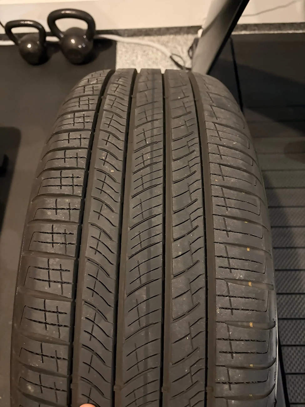 Rivian R1T R1S FS: 22” Sport Dark Set (SOLD) IMG_4132