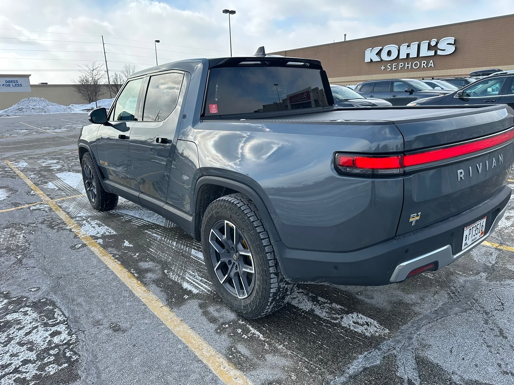 Rivian R1T R1S Sold 2022 Rivian R1T Adventure IMG_3358