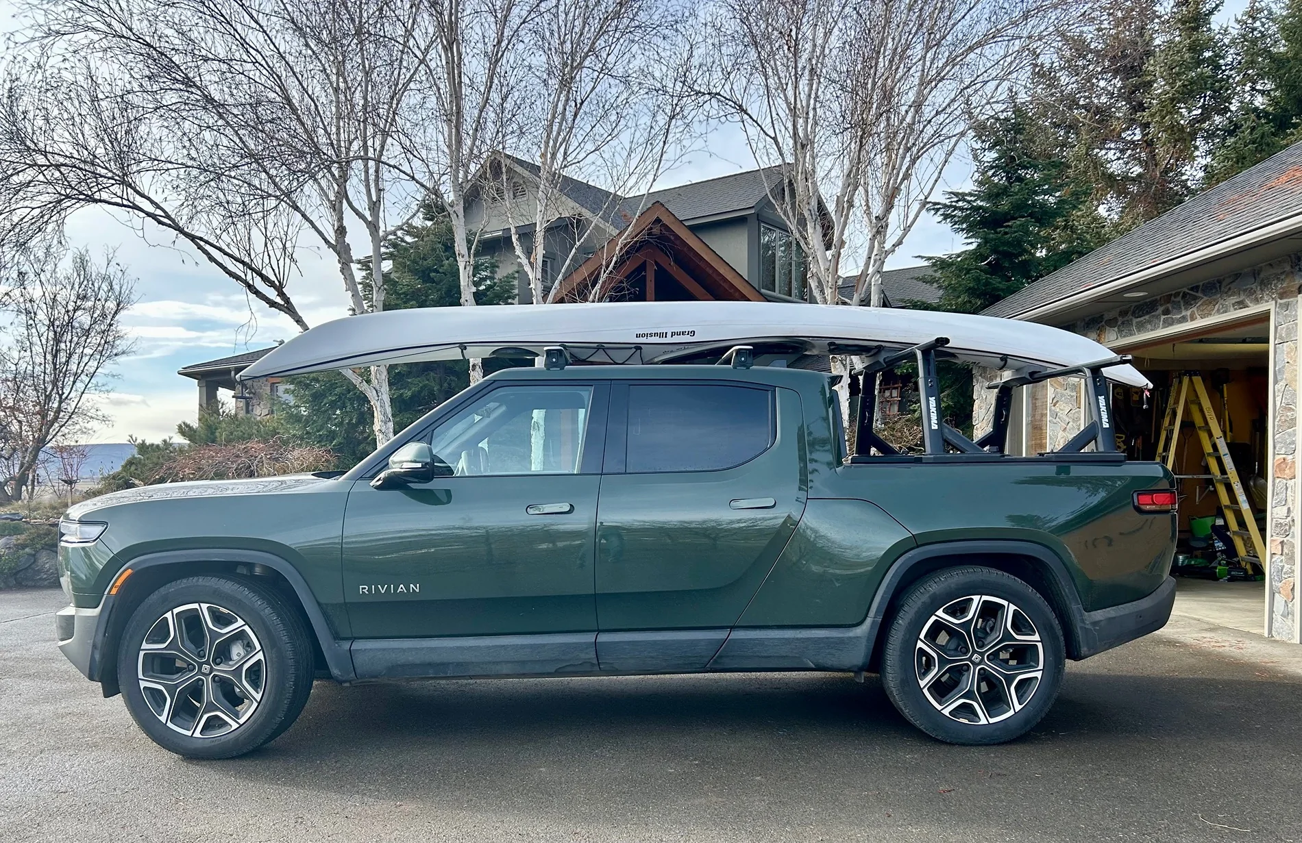 Rivian R1T R1S Kayak Transport 1770563932898-