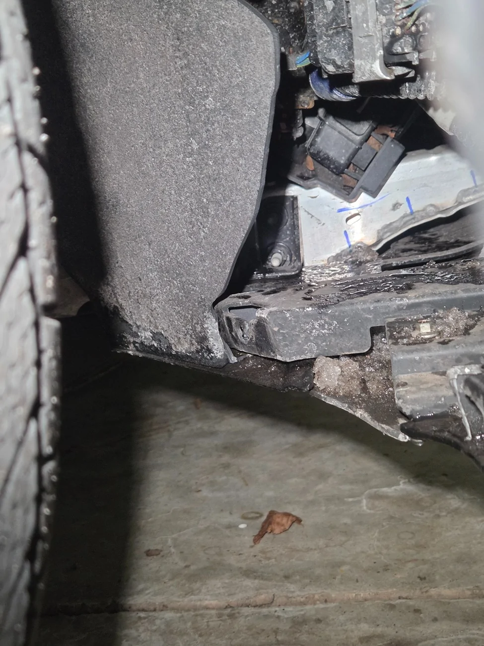 Rivian R1T R1S Ripped out front air dam 20260208_183059