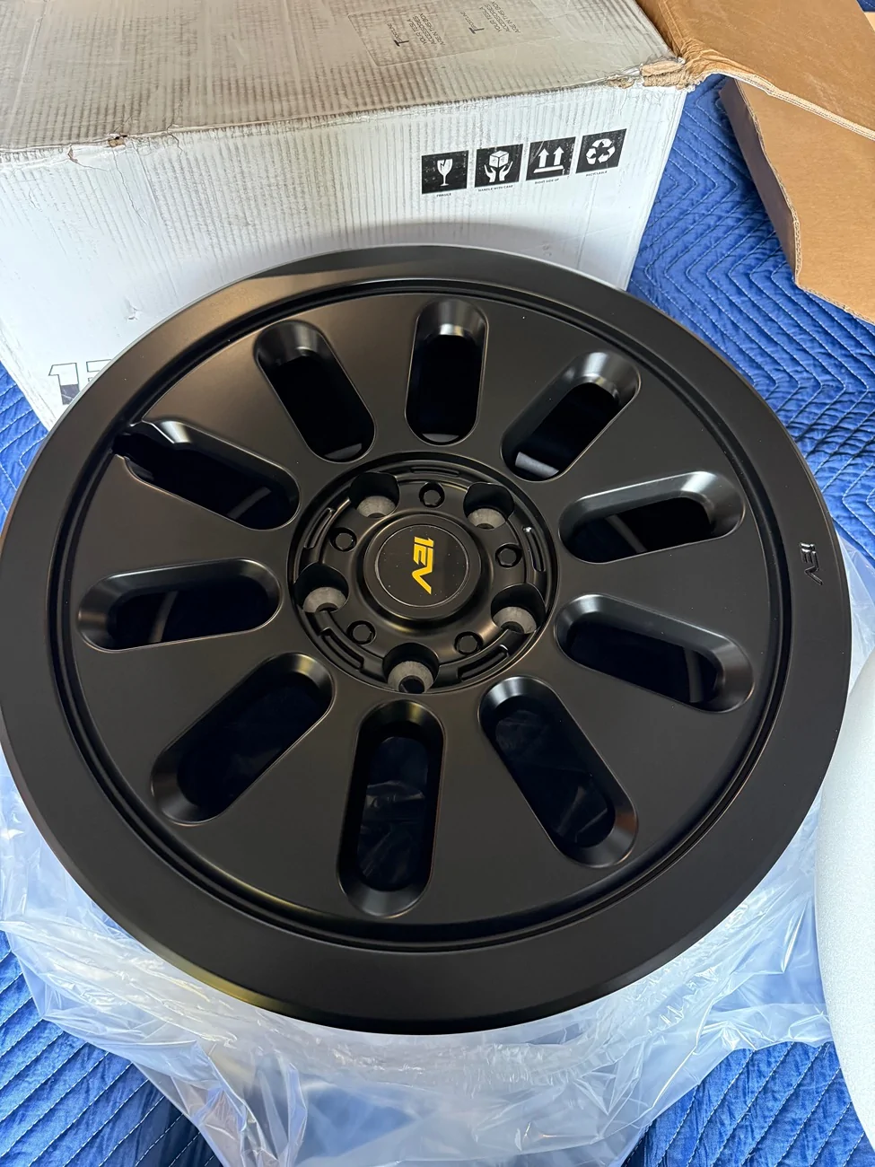 Rivian R1T R1S EV Sportline Wheels - set of five - new in box IMG_2562
