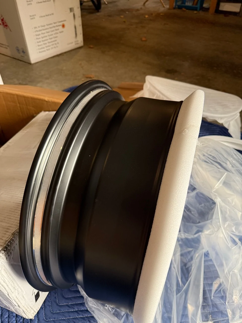Rivian R1T R1S EV Sportline Wheels - set of five - new in box IMG_2564