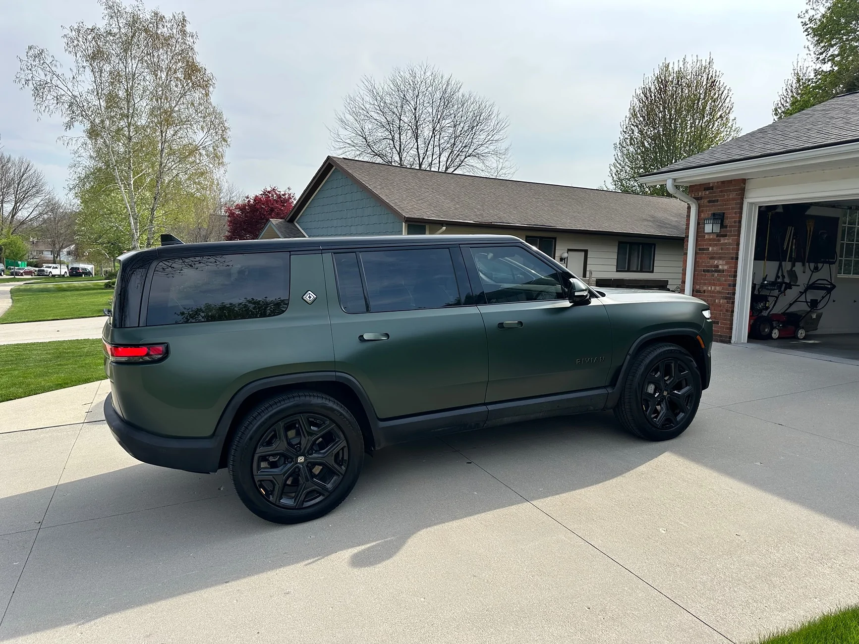Rivian R1T R1S Pre-Owned Rivians & Search Service From Big Wave Auto IMG_8373