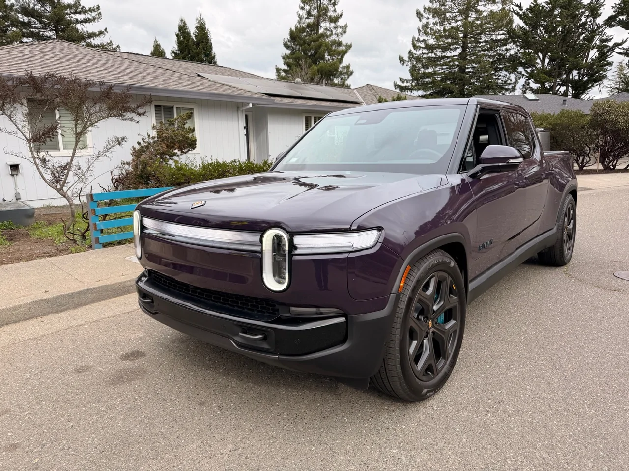 Rivian R1T R1S "Borealis" purple limited-edition paint color revealed! IMG_9691