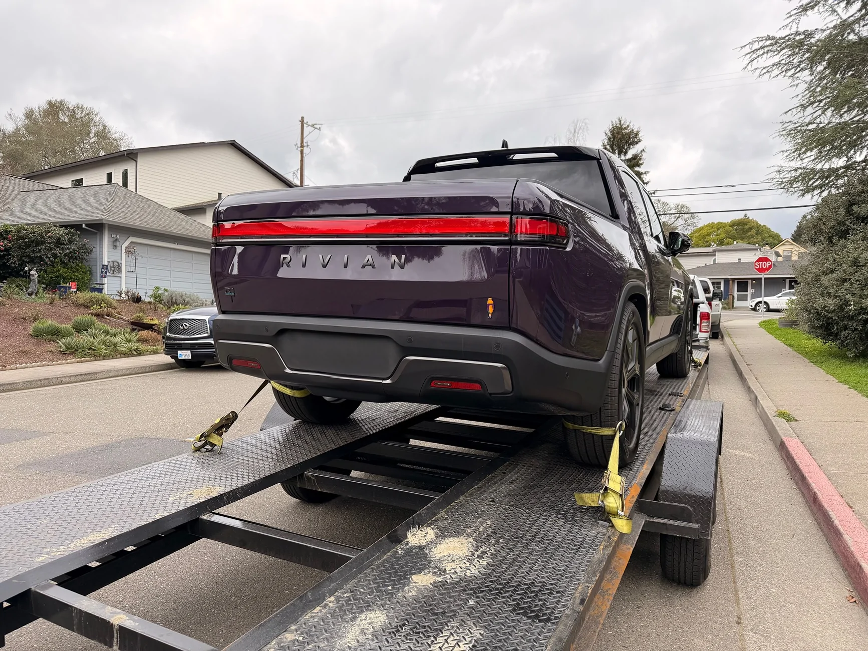 Rivian R1T R1S "Borealis" purple limited-edition paint color revealed! IMG_9689