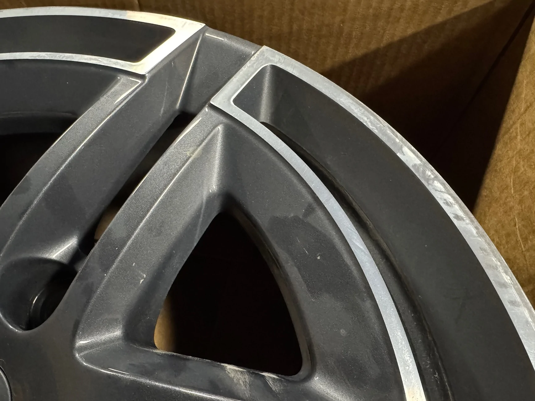 Rivian R1T R1S FS: 20" all season wheel set w/ TPMS IMG_5778