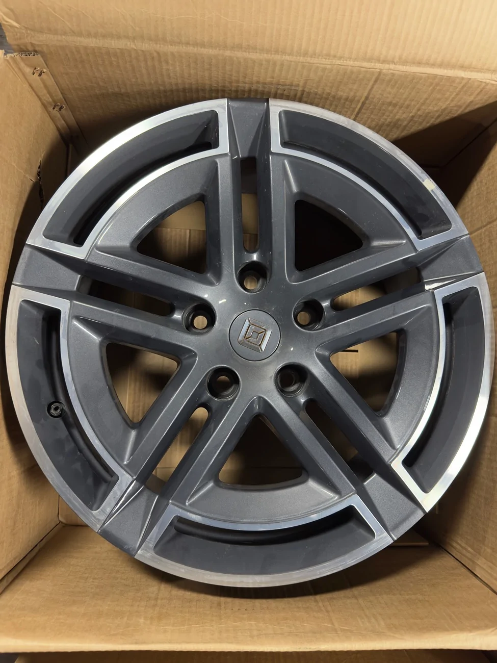 Rivian R1T R1S FS: 20" all season wheel set w/ TPMS IMG_5773