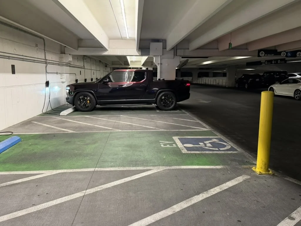 Rivian R1T R1S Idle fee hate 1771426854125-fo