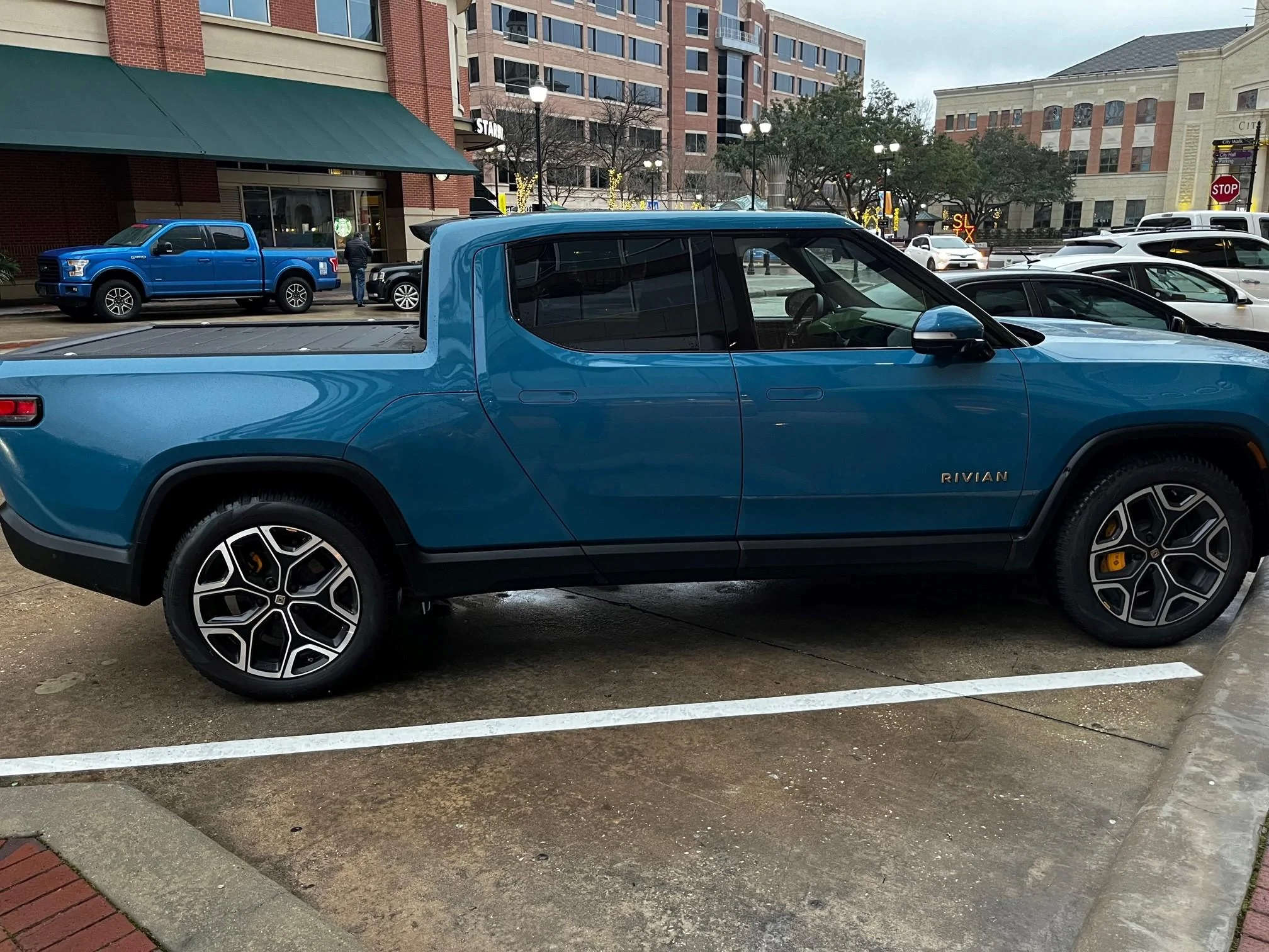 Rivian R1T R1S Real Rivian Photos & Videos R1T