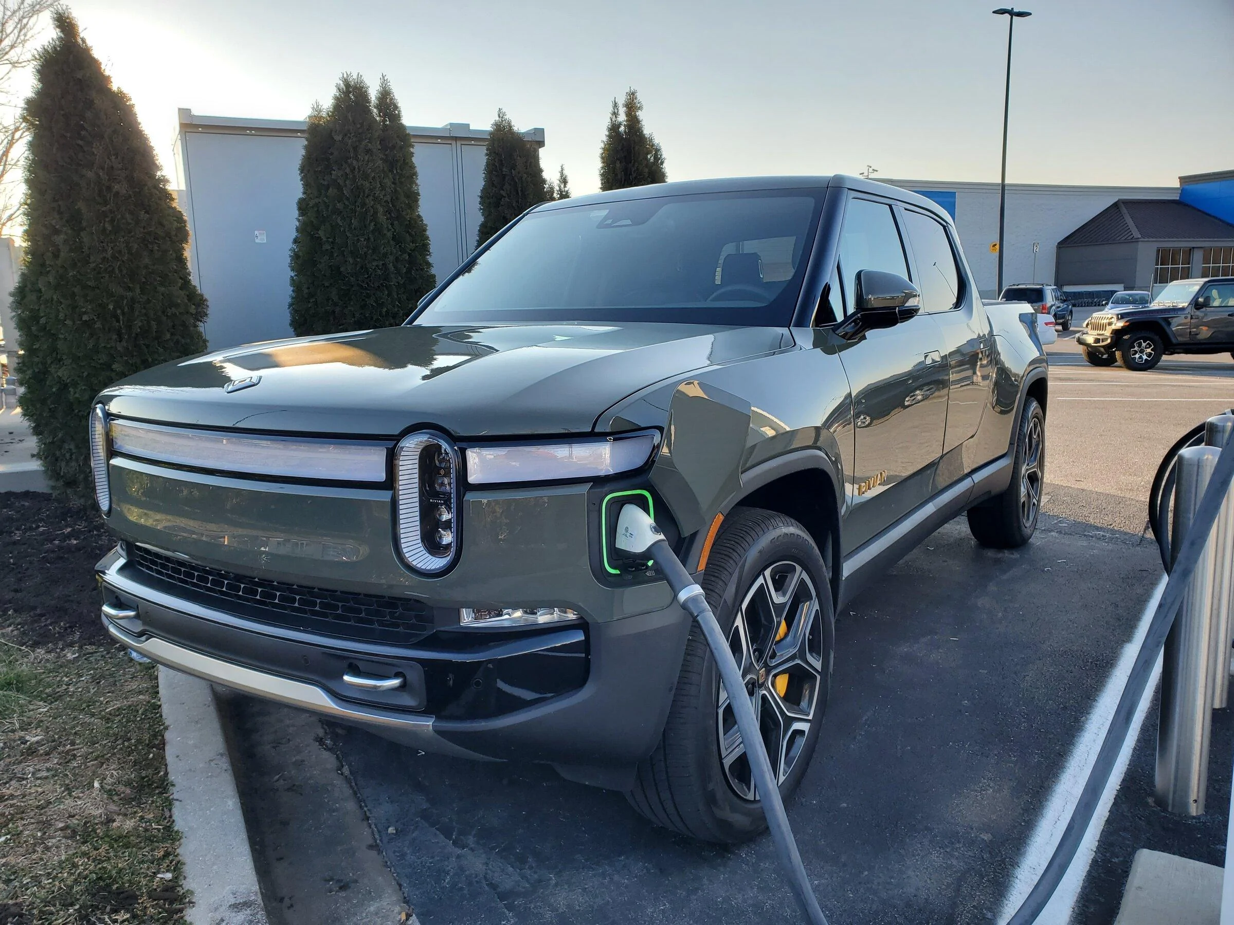 Rivian R1T R1S LAUNCH GREEN R1T Photos 20220213_082612