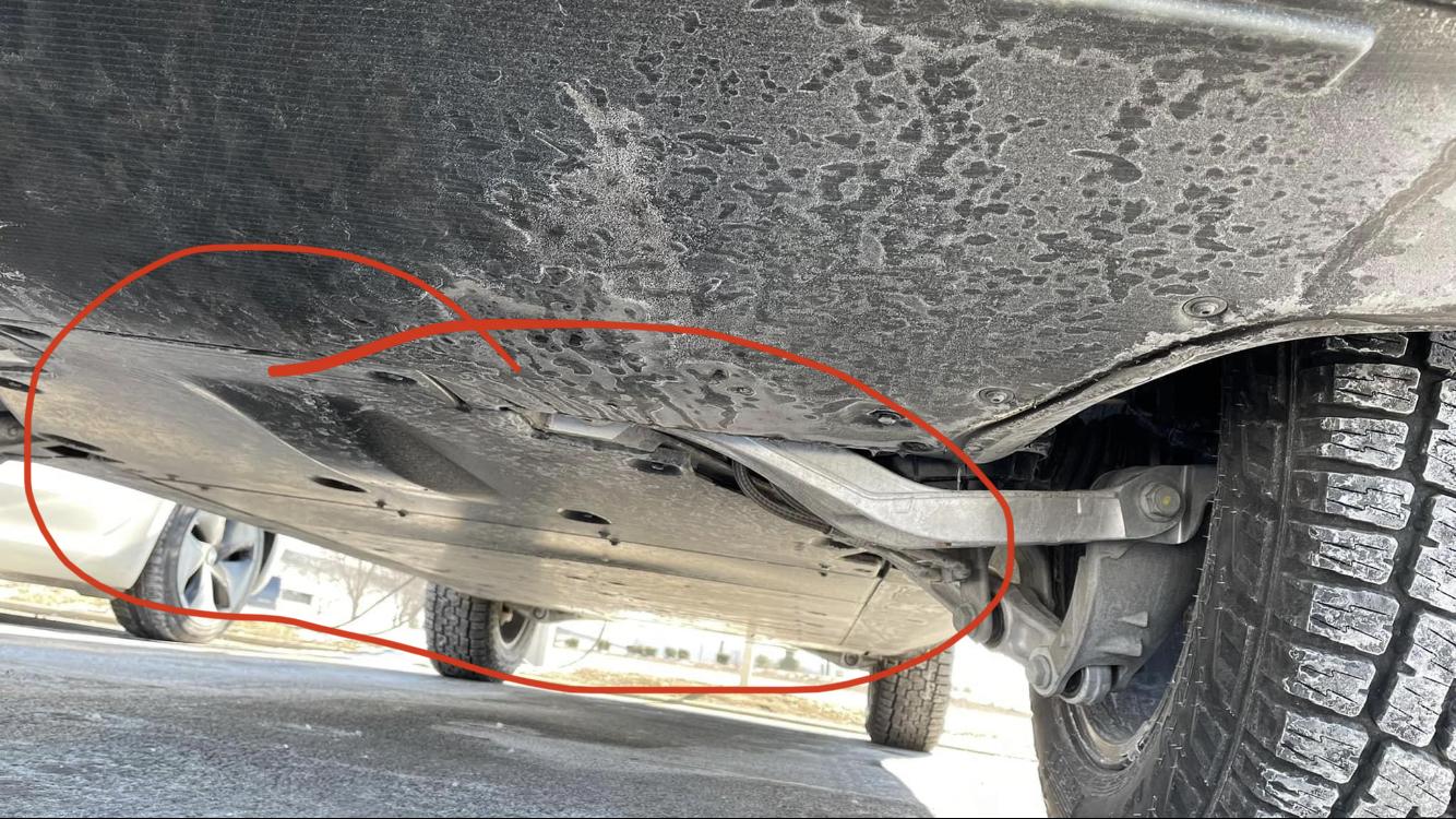 Rivian R1T R1S Pic request: R1T underside / undercarriage with and without Off-Road Upgrade 5E70731F-B77B-4B52-BC02-84E5AEB16473