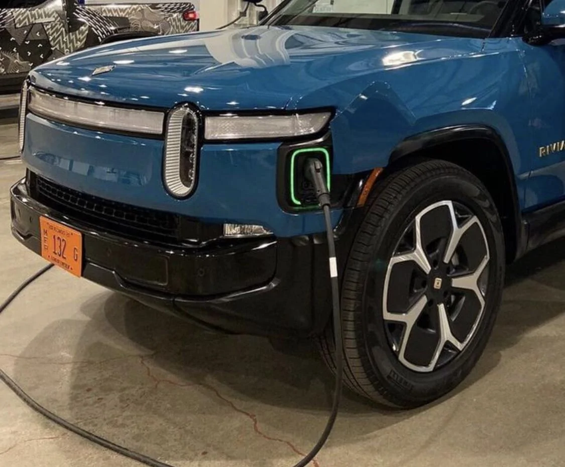 Rivian R1T R1S Pic request: R1T underside / undercarriage with and without Off-Road Upgrade BA97C73D-22A6-4F7D-A008-2D0D8068CC28