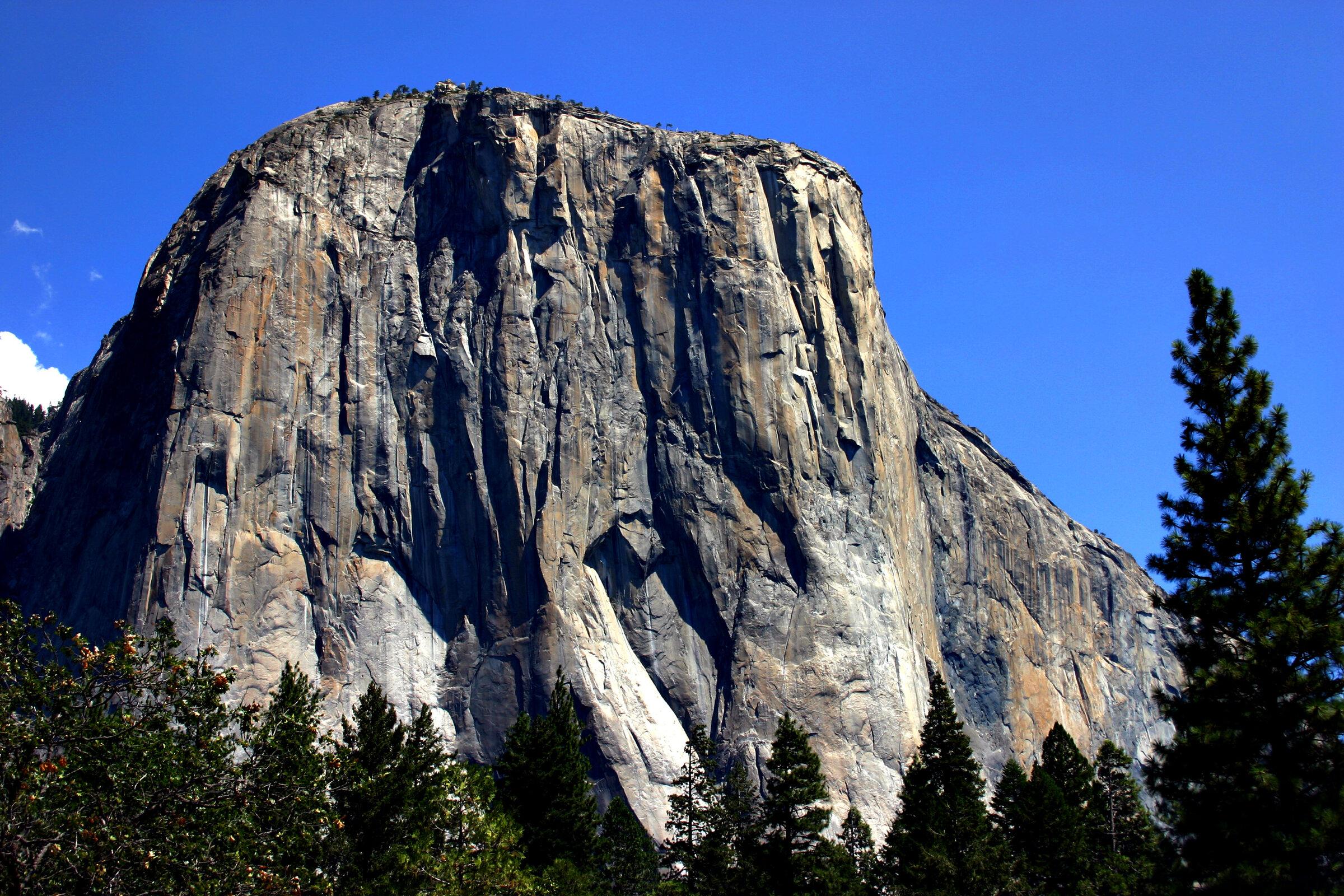 Rivian R1T R1S LIMESTONE R1T Photos Yosemite_El_Capitan