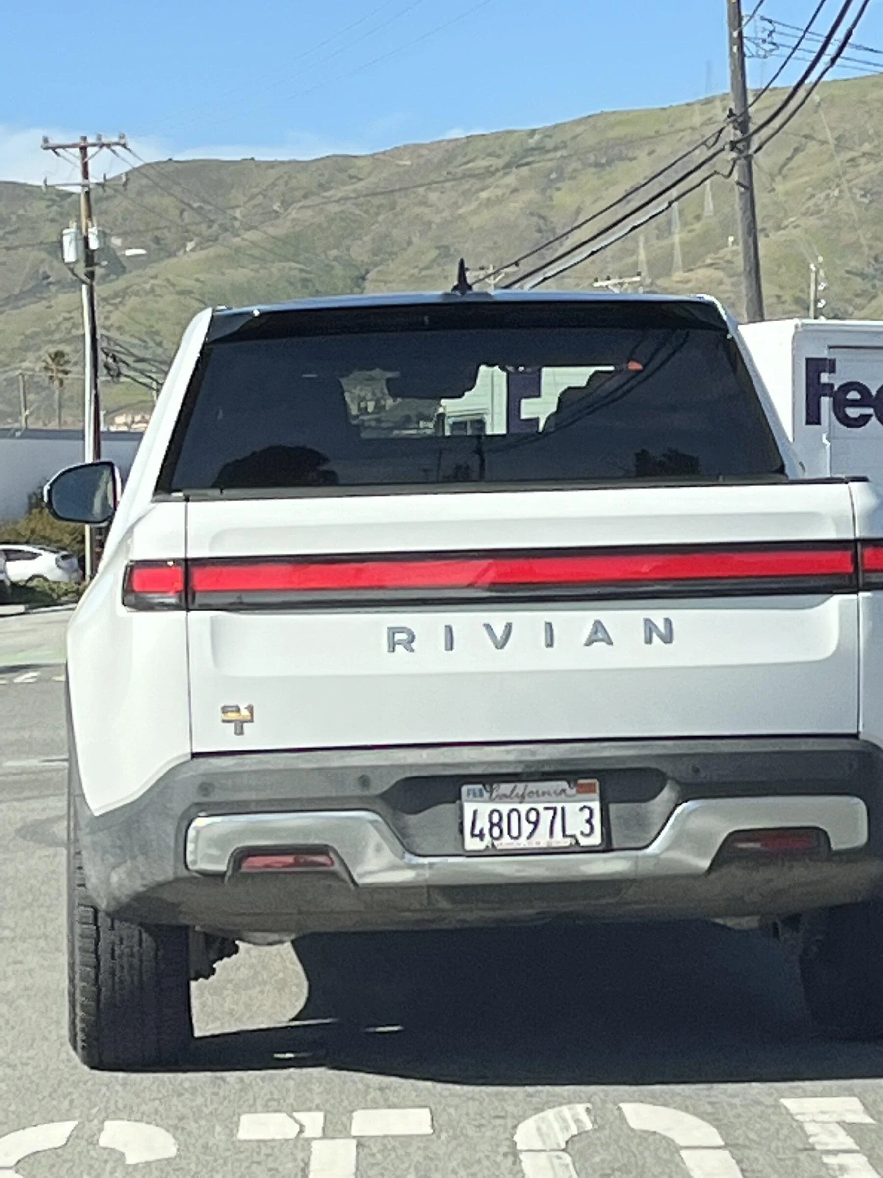 Rivian R1T R1S R1S in the Wild A00BC110-A165-4AC5-9D7F-166F5D8E0742