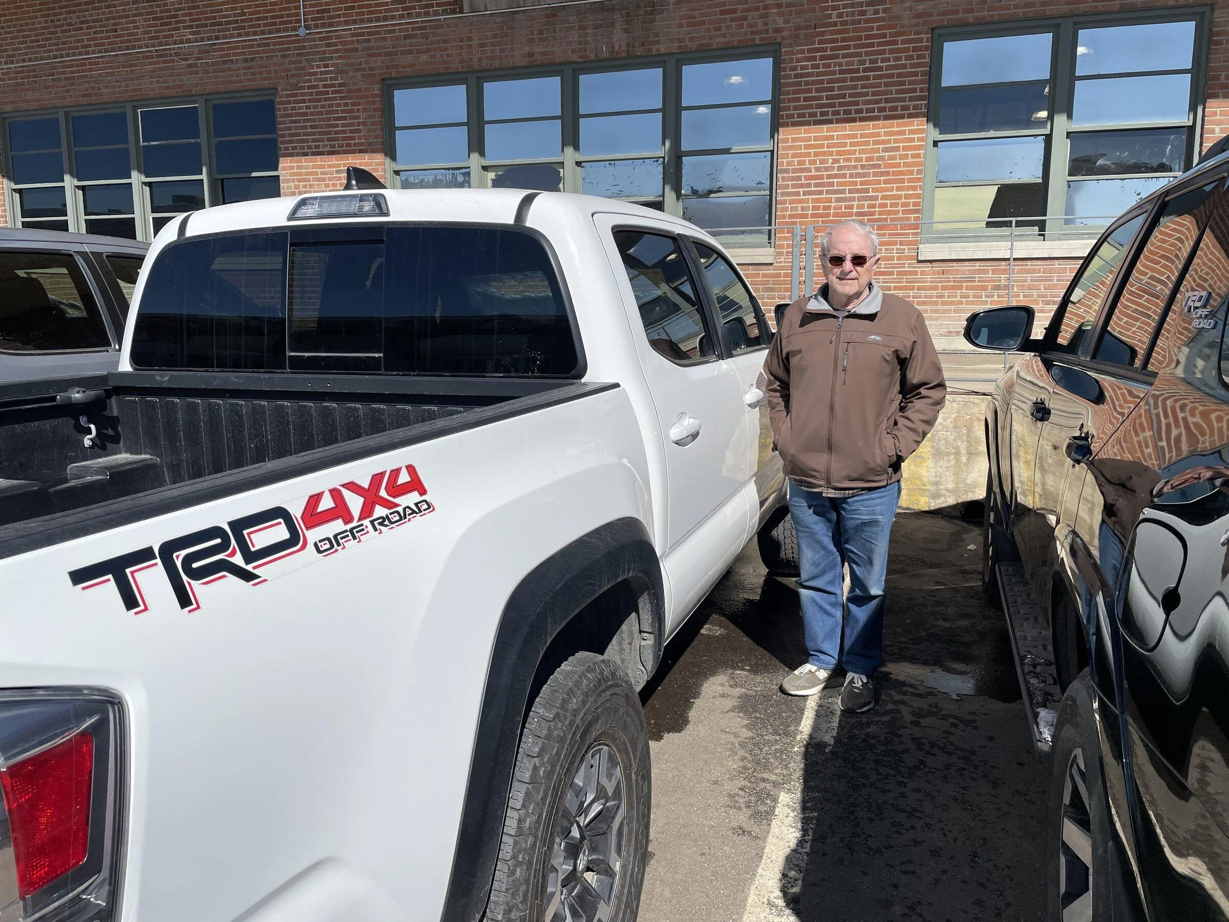 Rivian R1T R1S Denver service center received 21 R1T Today 937AC29E-12E3-4FC5-A31B-EDC232EADDAC