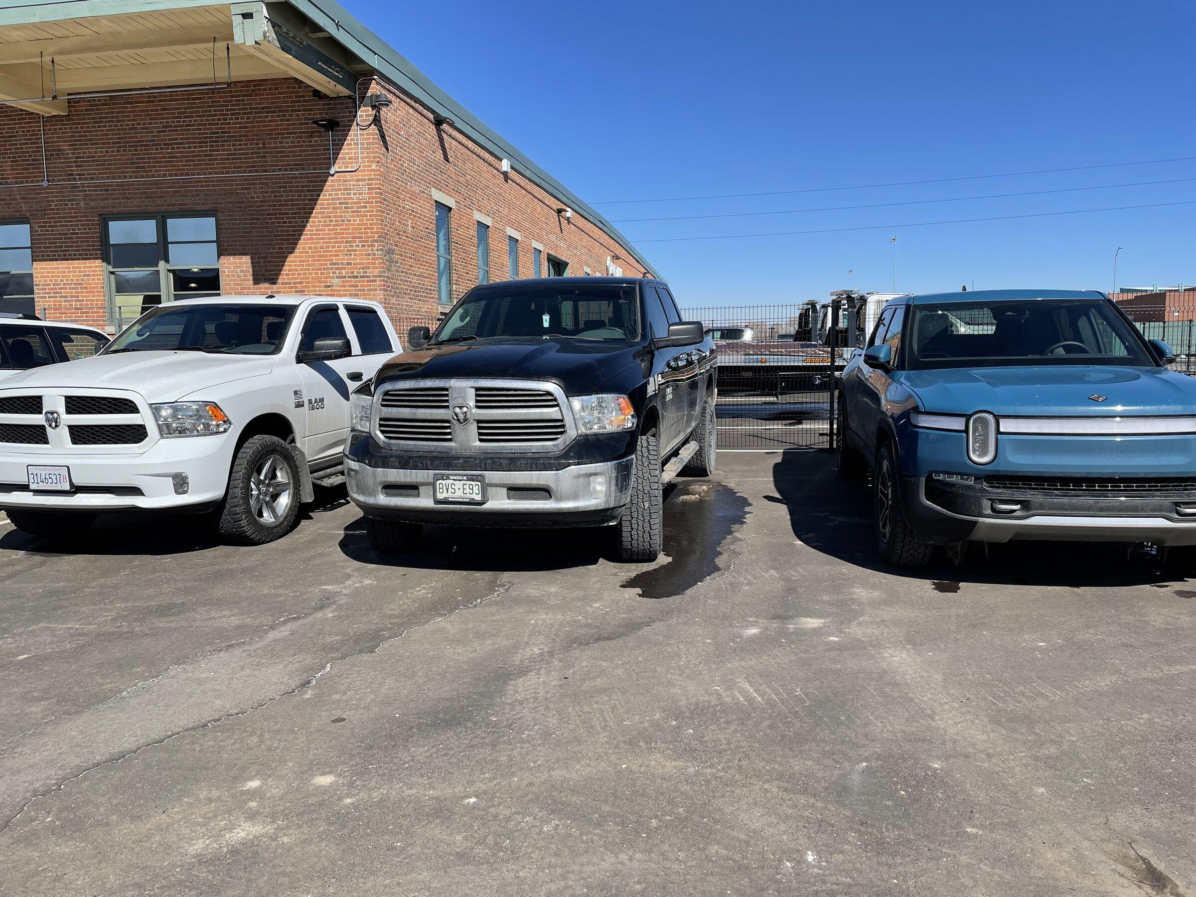 Rivian R1T R1S Denver service center received 21 R1T Today 2391FC34-BE48-40F3-8340-512D10686AEF