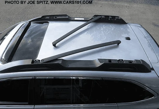 Rivian R1T R1S cargo cross bars vs range 1646862641947