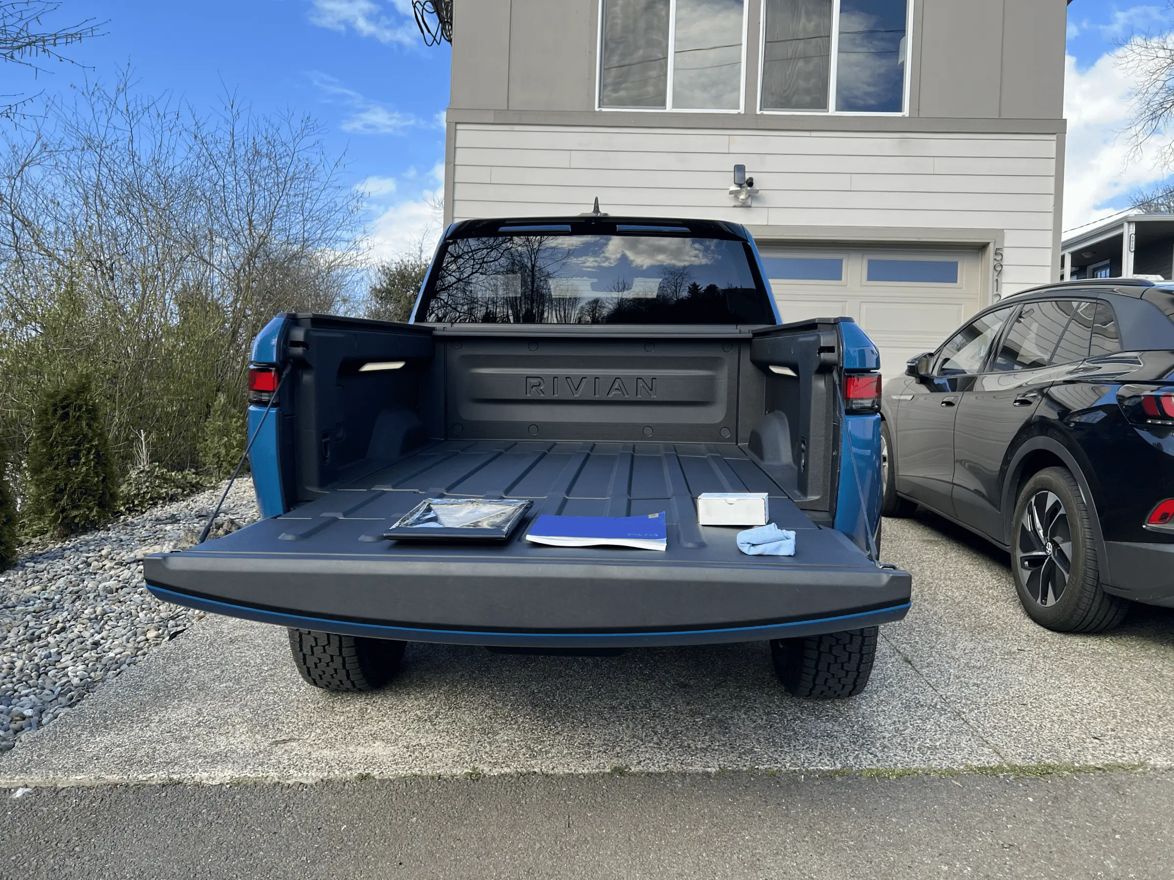 Rivian R1T R1S Another Delivery in Seattle! IMG_8397