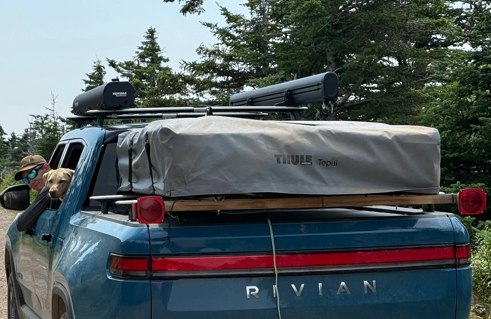 Rivian R1T R1S Hitch brake light options? IMG_3055