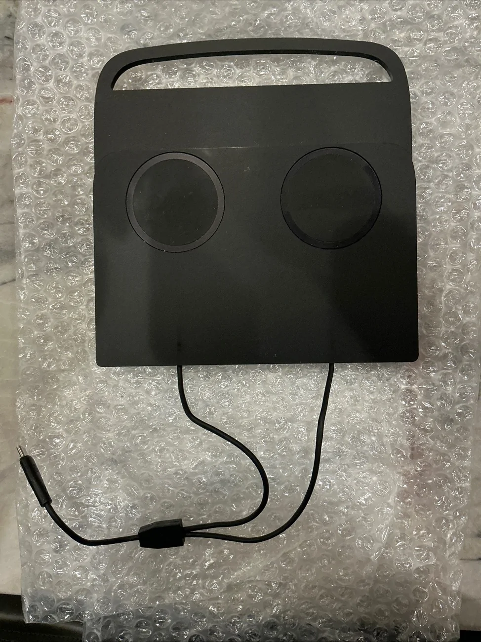 Rivian R1T R1S TWRAPS wireless phone charger IMG_0188