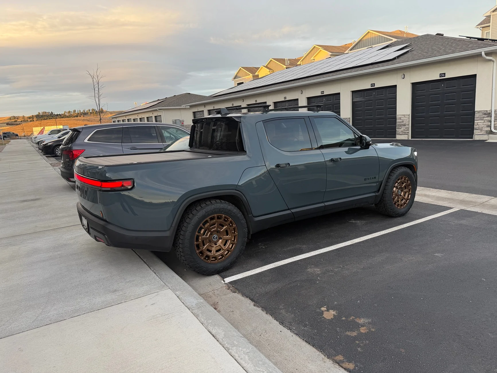Rivian R1T R1S New Wheels Installed! Atomic Wheels AW09 20x9 ET25 in Antique Bronze + Toyo Open Country AT3 EV tires (275/65/20) IMG_0809
