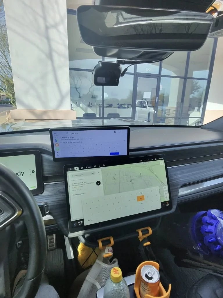 Rivian R1T R1S Gen 1 R1 + Comma 4 The Ultimate Value Play. 1772040423314-hr