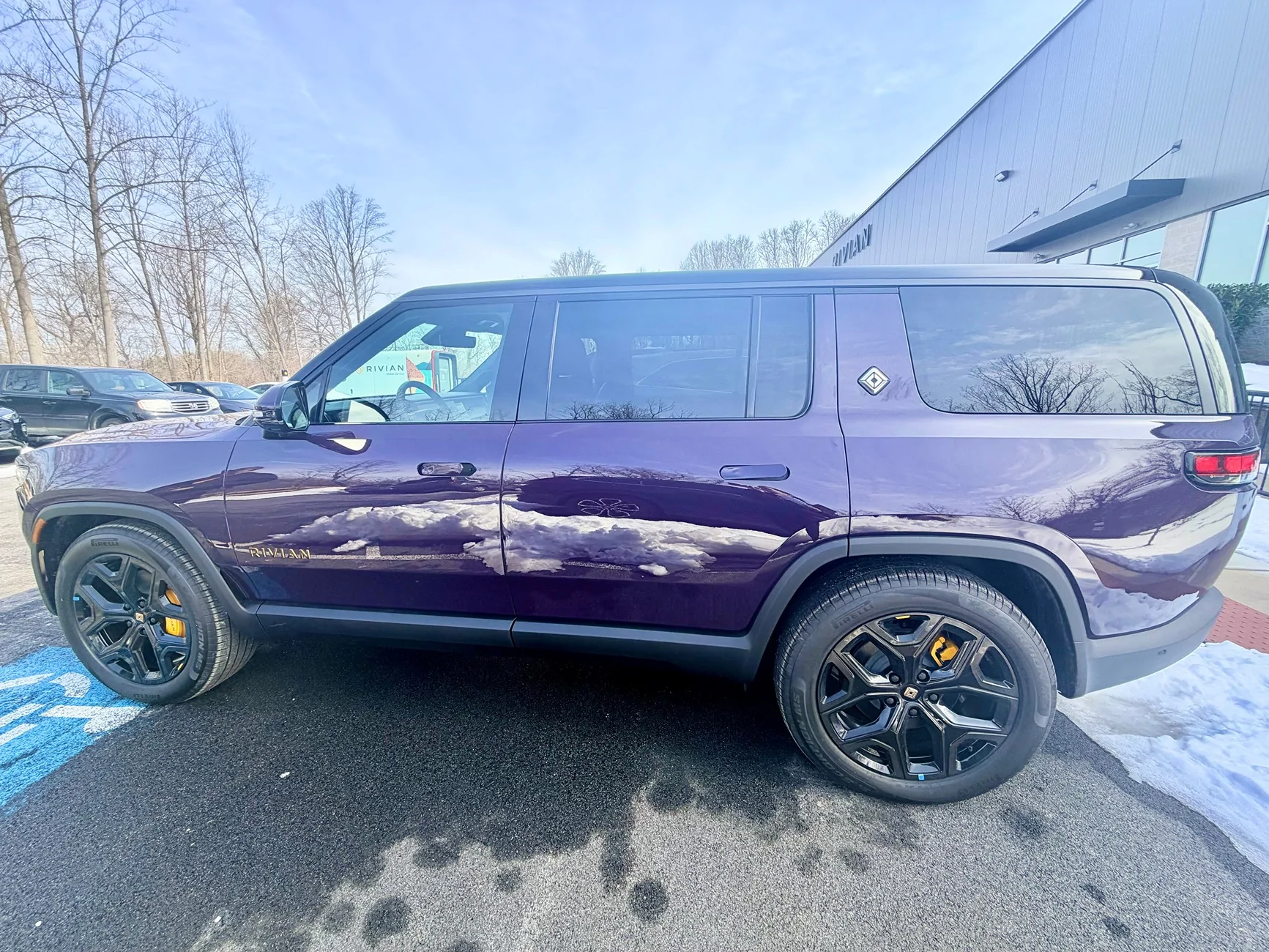 Rivian R1T R1S Anyone who ordered receive their Borealis R1T or R1S yet? - - - IMG_1755