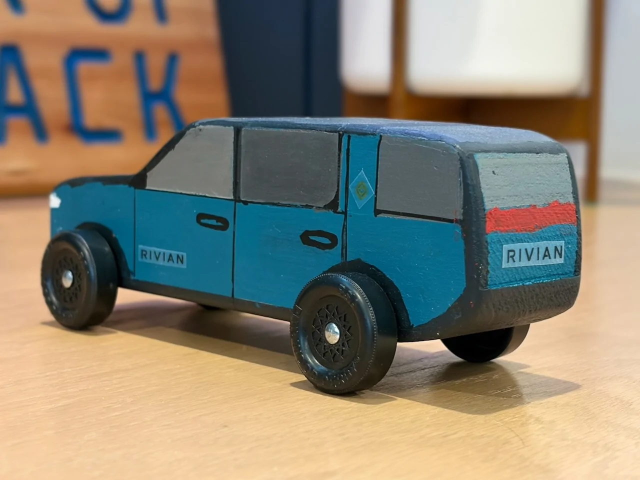 Rivian R1T R1S Rivian R1S pinewood derby car Library - 2 of 3