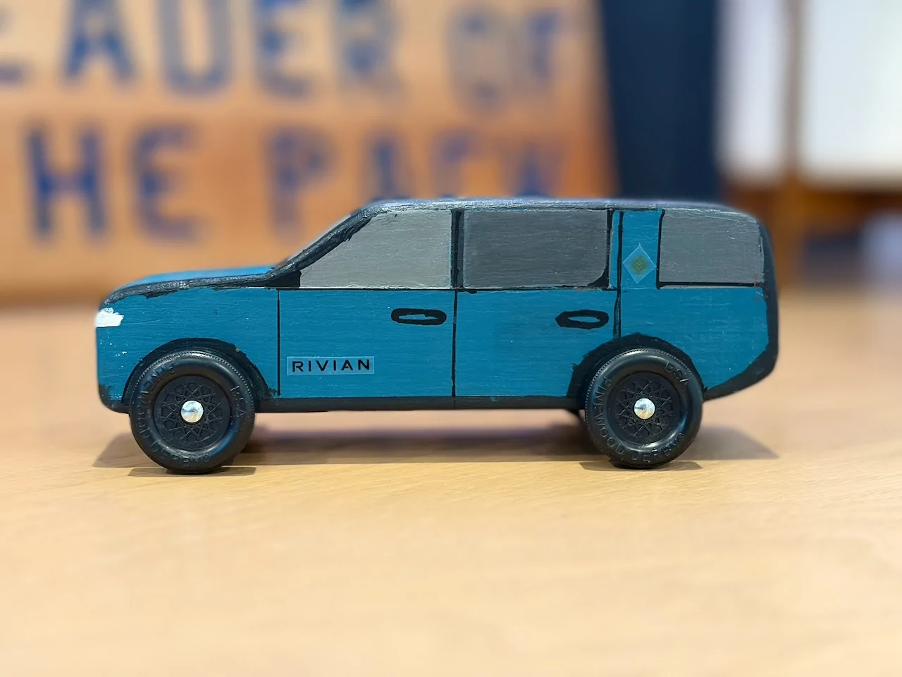Rivian R1T R1S Rivian R1S pinewood derby car Library - 3 of 3