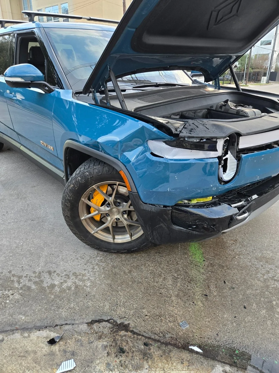 Rivian R1T R1S Welp Rosie might be done for... 20260225_173029