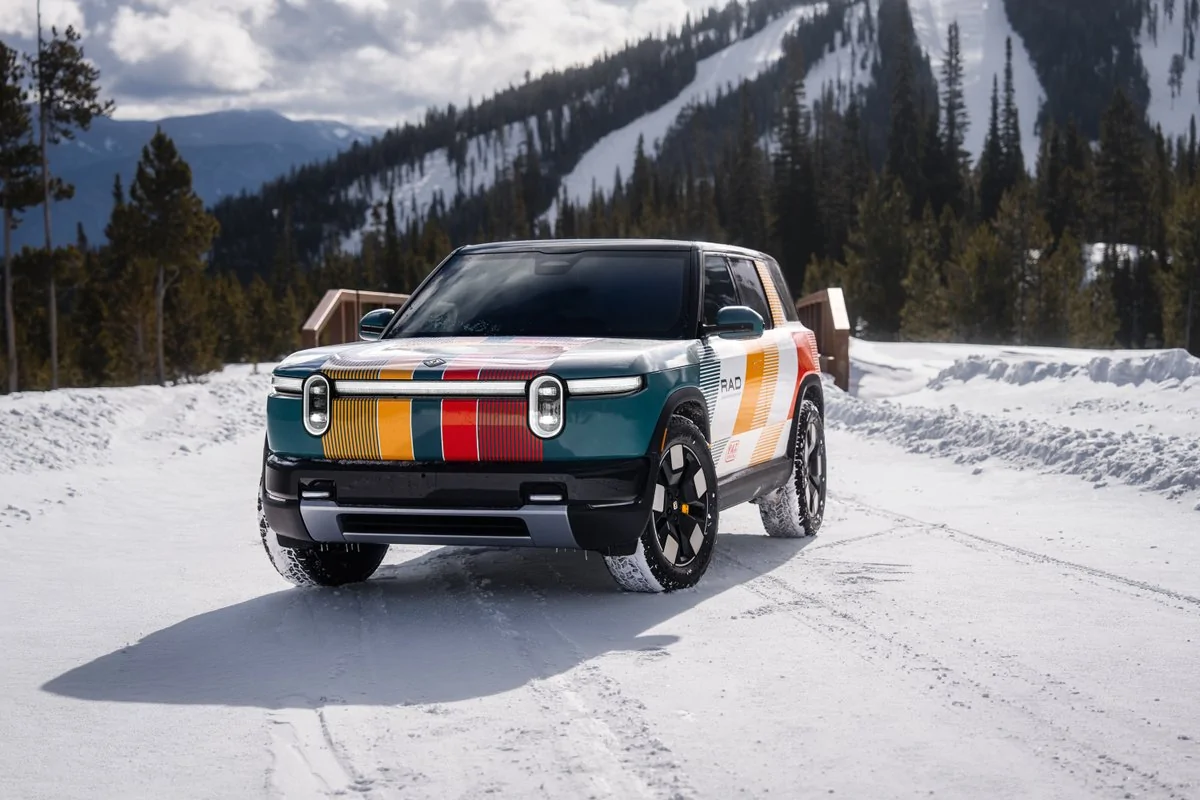 Rivian R1T R1S RAD! Rivian Adventure Department officially launched! RAD R2, R1S, R1T unveiled HCINlB9WYAAJpmS