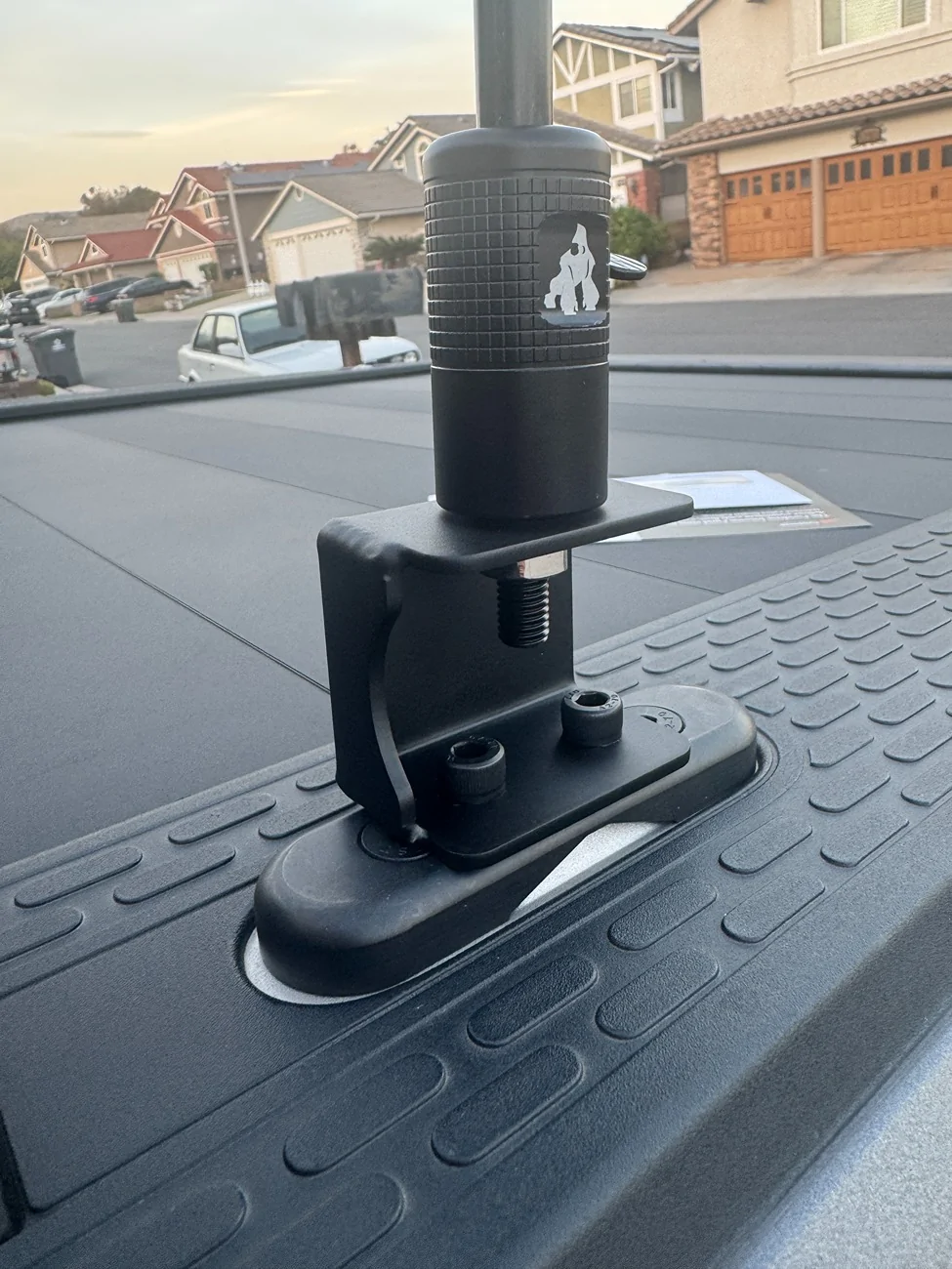 Rivian R1T R1S Dune / Offroad / Sand Flag -- what did you buy and how did you attach / install? IMG_1730