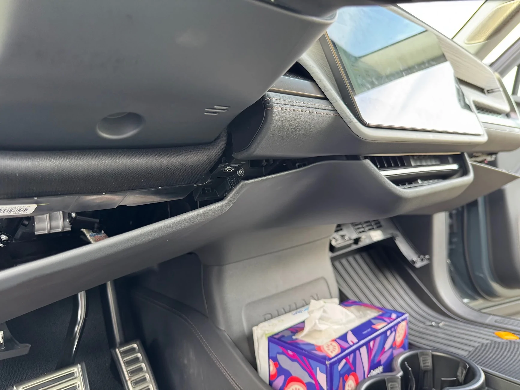 Rivian R1T R1S 50W Mobile GMRS Hidden Install - Midland MXT575 (full DIY build) IMG_2582