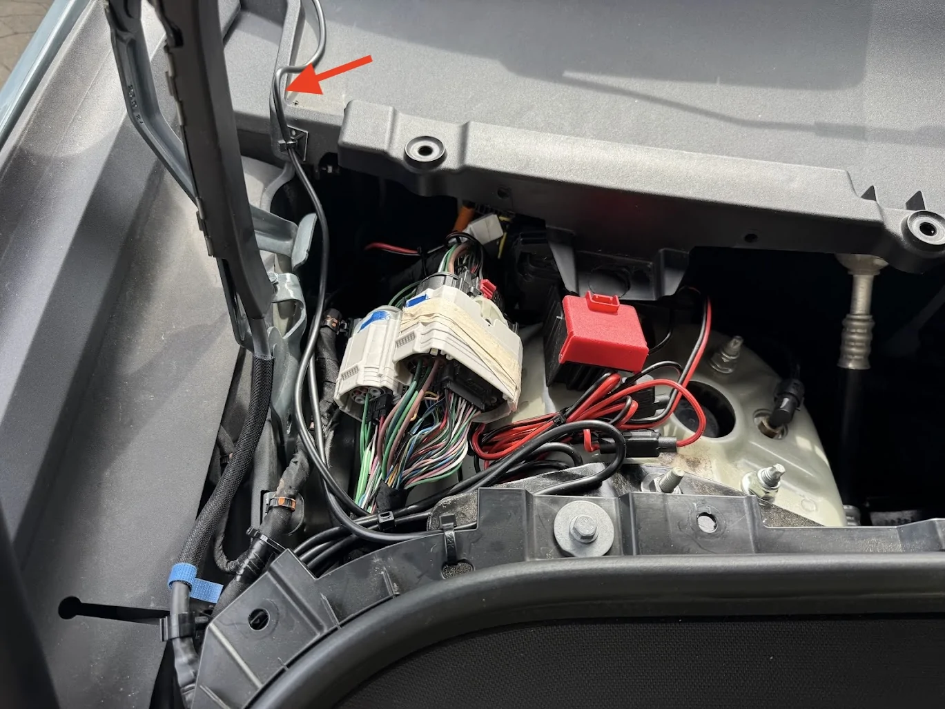 Rivian R1T R1S 50W Mobile GMRS Hidden Install - Midland MXT575 (full DIY build) IMG_2632