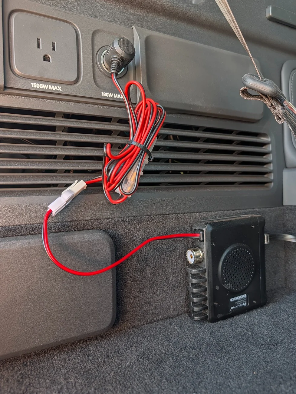 Rivian R1T R1S GMRS antenna placements - which option is better? PXL_20260301_181034867
