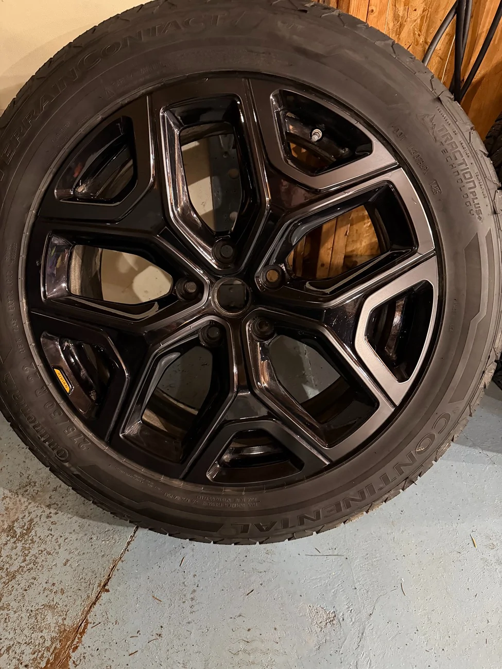 New York - Selling 5 tires, 22