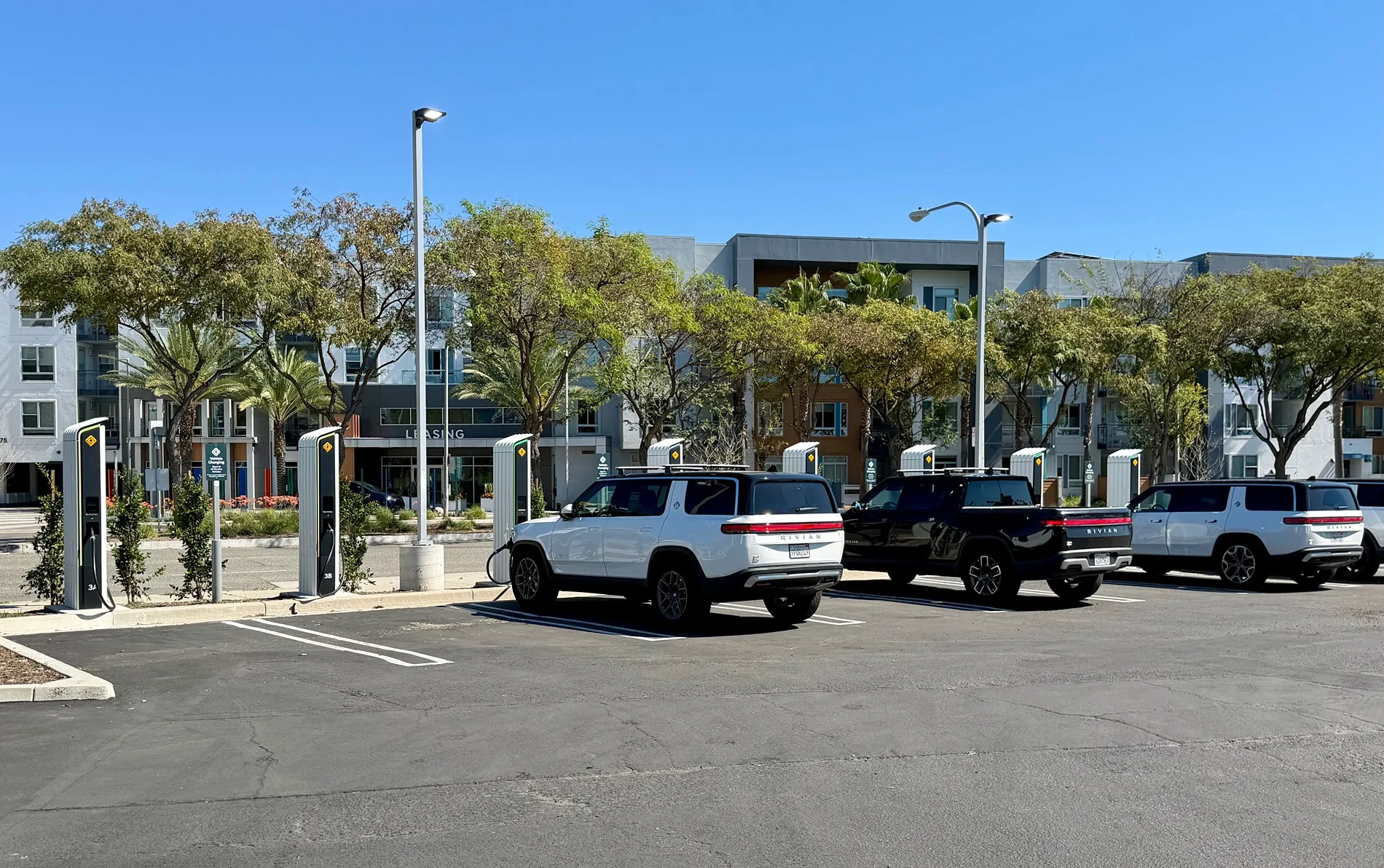Rivian R1T R1S Orange, CA RAN is now open! IMG_6334