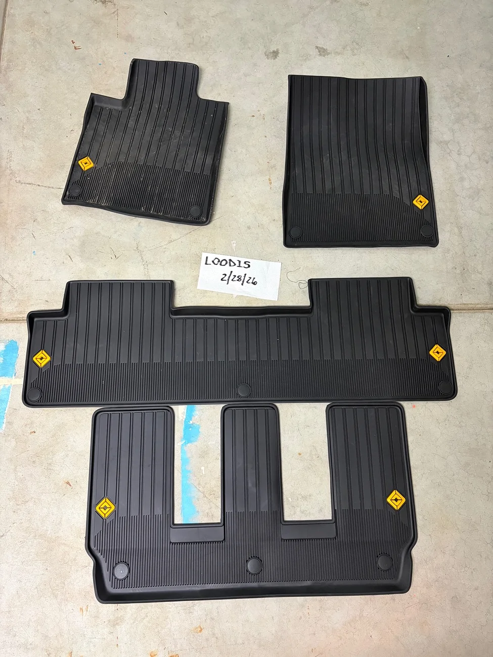 Rivian R1T R1S Rivian R1S 2024 Rubber floor Mats IMG_0283
