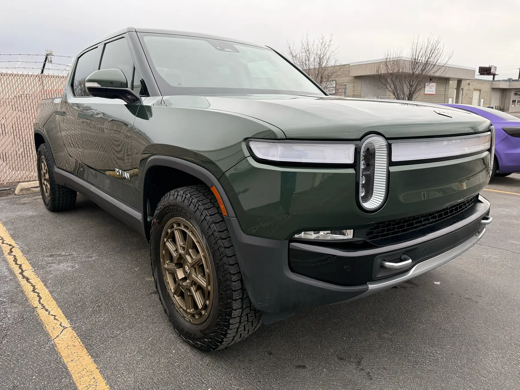 Rivian R1T R1S Best 20" Tire for Max Efficiency (R1S): On-Road with Occasional Snow Driving tempImageYo2y6n
