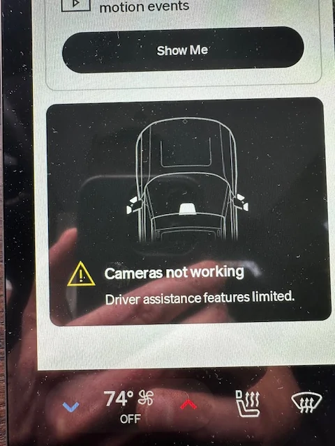Rivian R1T R1S 2026 R1T Tri - Less 1k miles - ADAC problems - warning icons IMG_9870