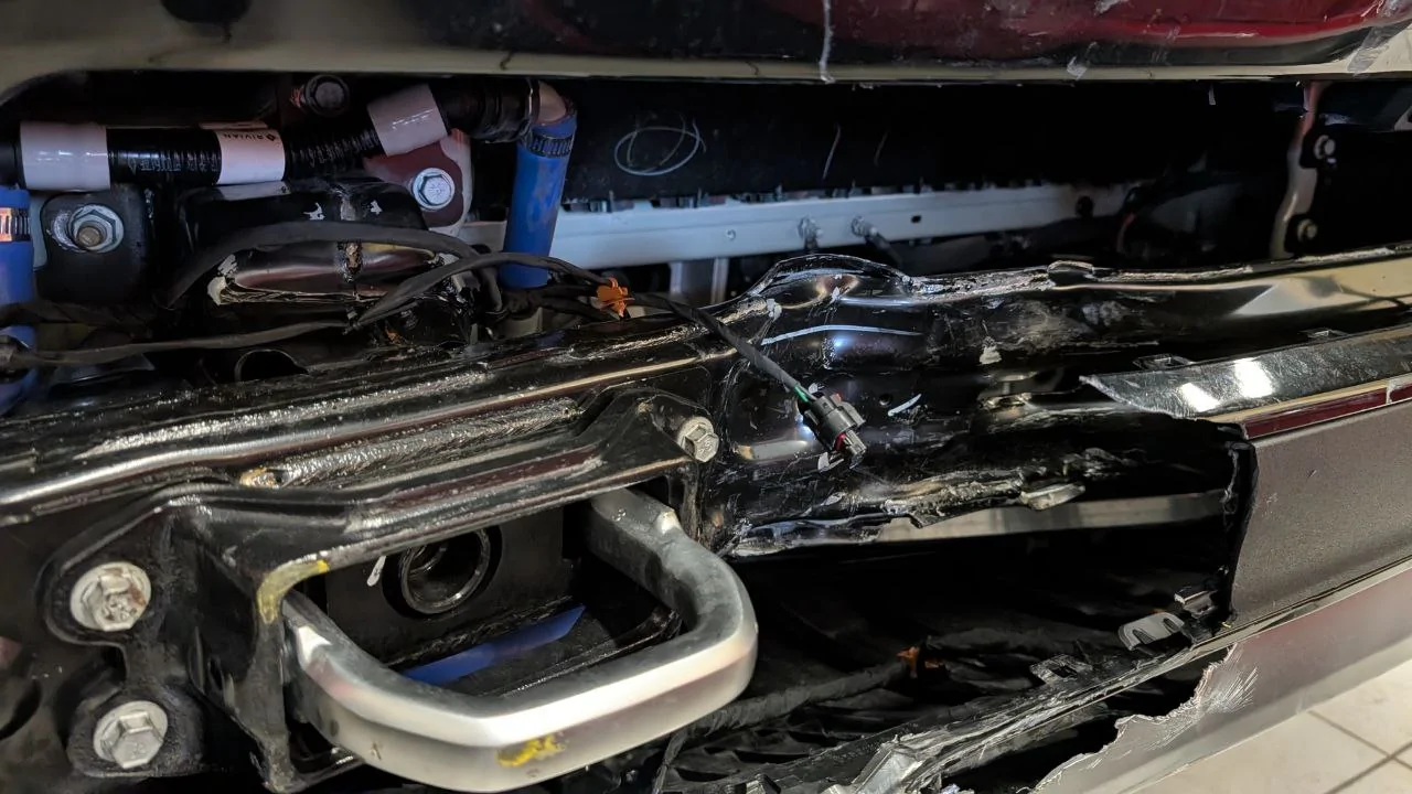 Rivian R1T R1S 2024 First gen R1T Quad - HVAC - 3 way valve location? Help? photo_5001330288113683400_y